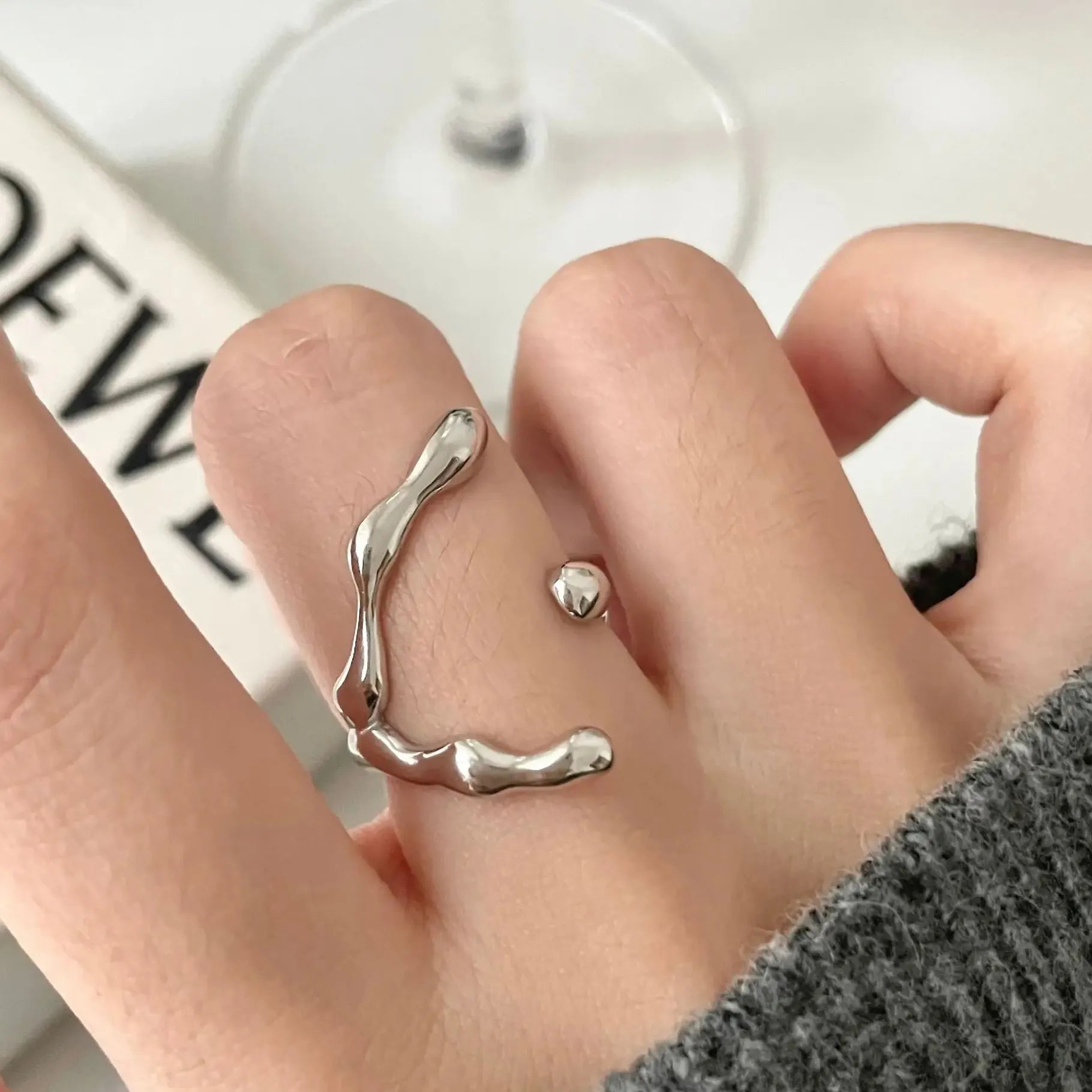 Large Frosted Leaf Ring for Women Punk Vintage Jewelry Gift Party Accessory