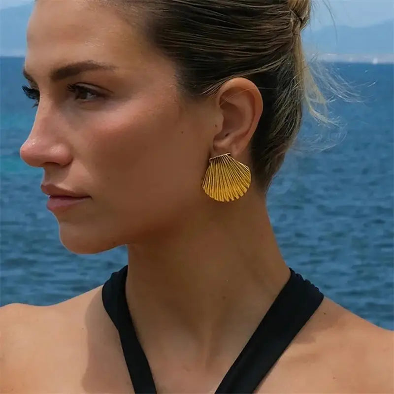 18K Gold Plated Stainless Steel Waterproof Ribbed Large Shell Stud Earrings