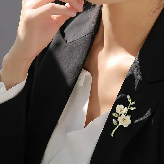 Luxury Chinese Style Orchid Brooch Pin Elegant Accessory for Men & Women