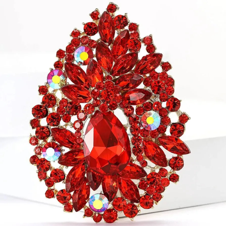 Classic Floral Openwork Brooch Elegant Jewelry Gift for Men and Women