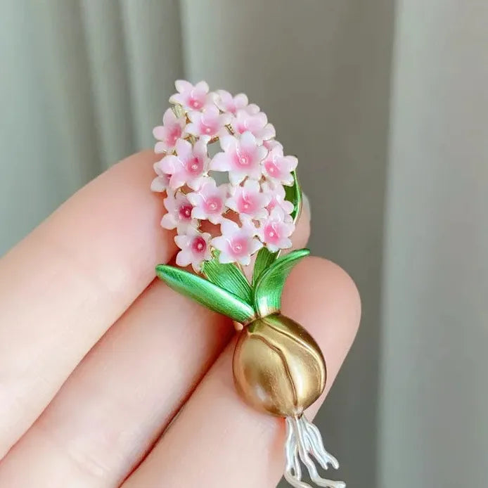 Lilac Floral Brooch Pin Elegant Fashion Jewelry for Women Accessory