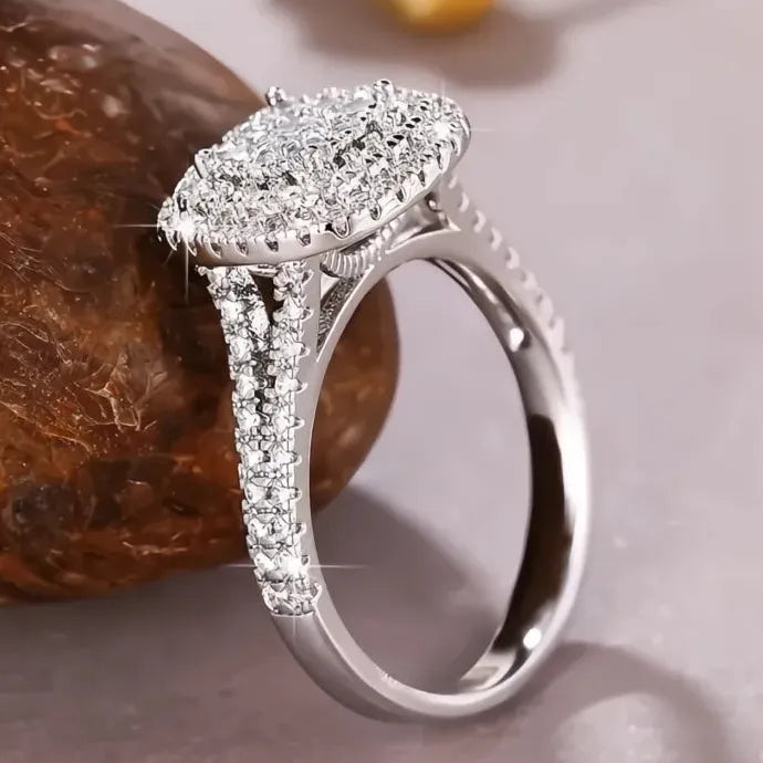 Geometric Brass Wedding Ring for Women with Cubic Zirconia Cubic Stones