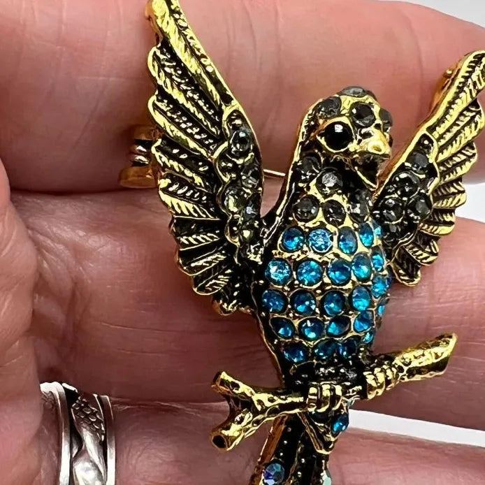 Retro Full Diamond Eagle Brooch Animal Pin Stylish Accessory for Men & Women