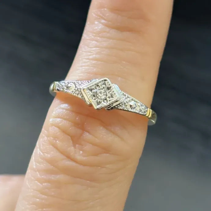 Elegant Women's Wedding Ring Zinc Alloy Two-Color Fashion Jewelry Gift