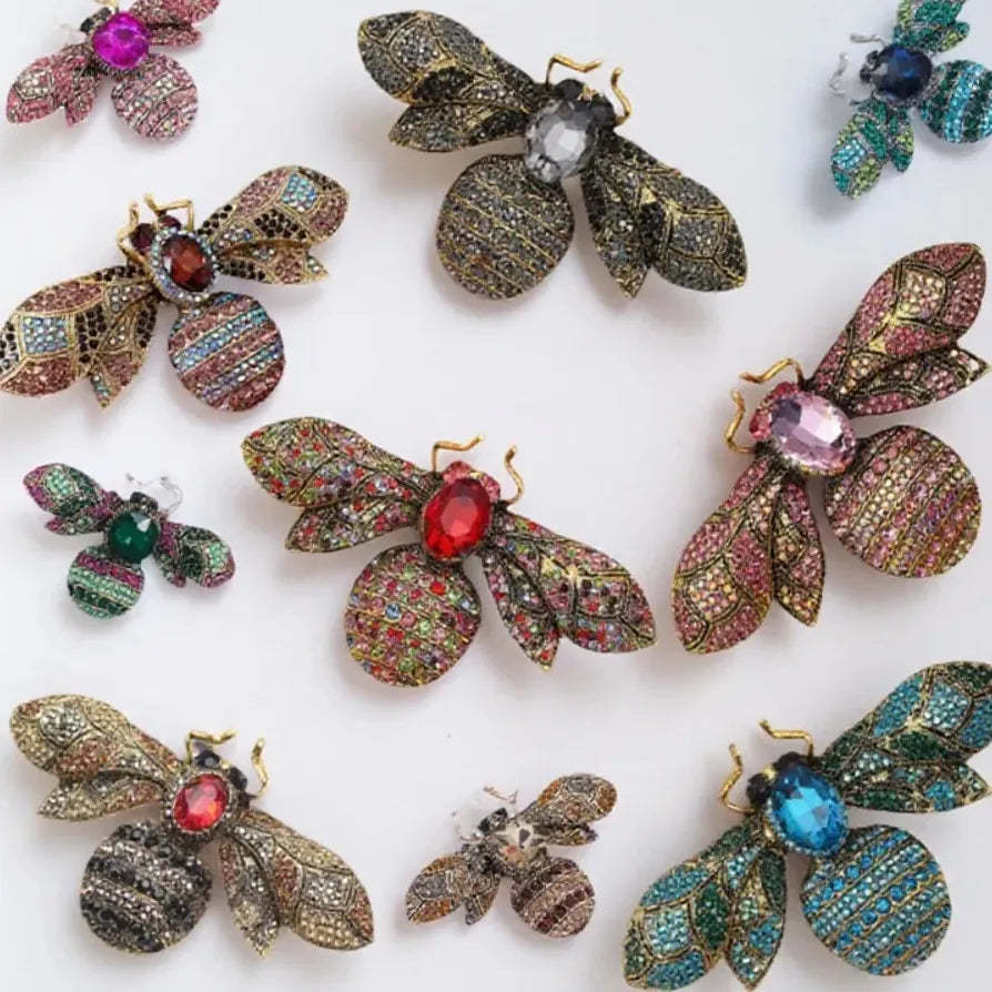 Luxury Bee Brooch Pin for Men and Women Elegant Jewelry Gift Accessory