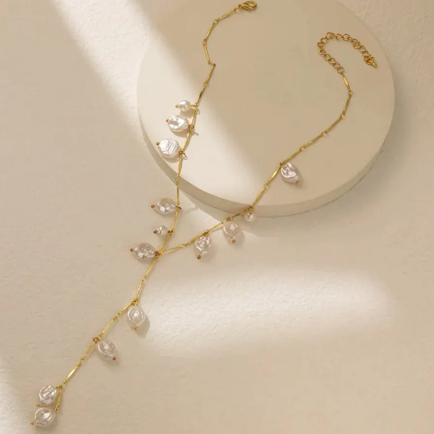 Vintage Irregular Pearl Pendant Necklace for Women Zinc Alloy