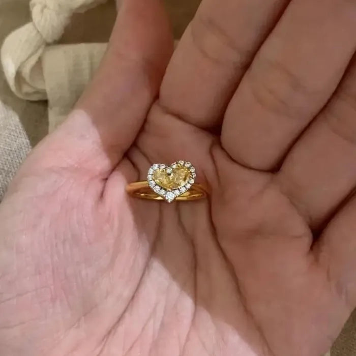 Heart-Shaped Zircon Copper Ring for Women Girls Fashion Yellow Crystal Gift Jewelry