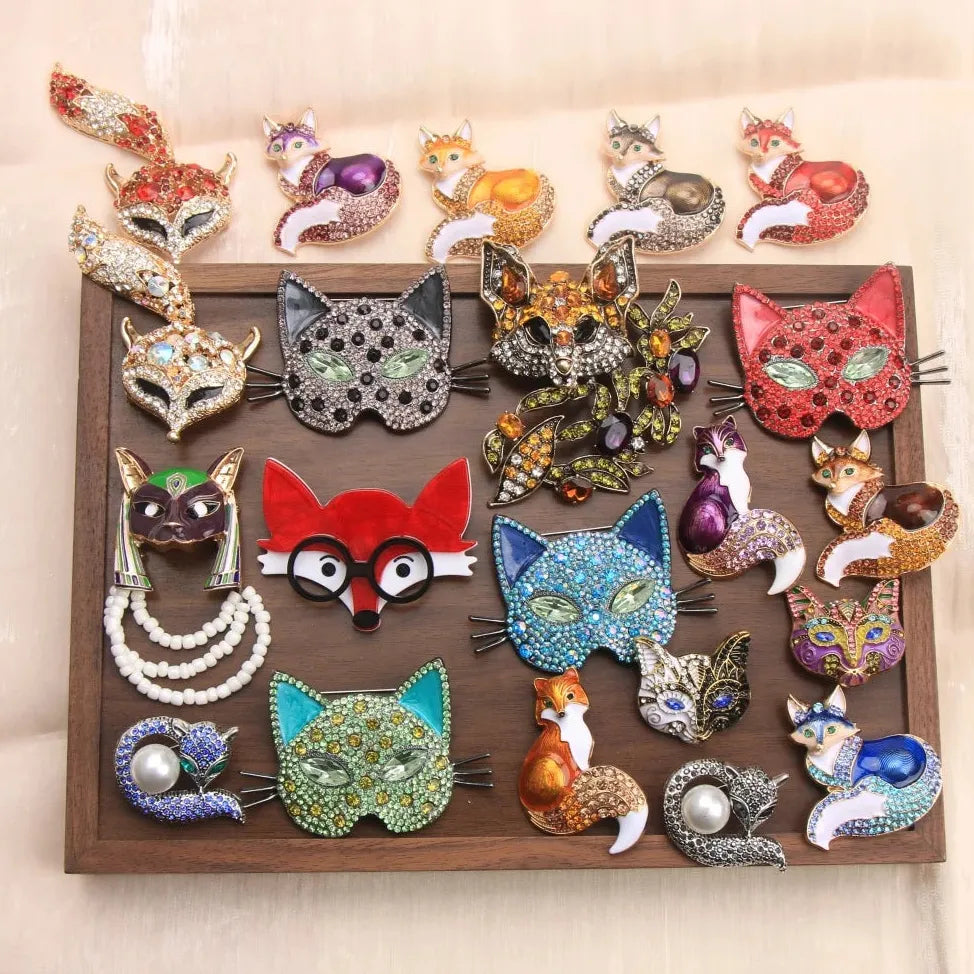 Vintage Fox Brooch Classic Jewelry for Women Elegant Style Accessory