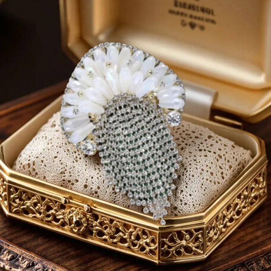 Luxury Jellyfish Brooch for Wedding Gift Men Women Classic Style
