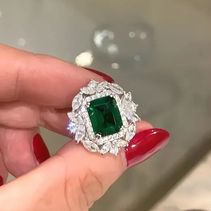 Luxury Women’s Geometric Green Cubic Zirconia Stud Earrings Copper Alloy Jewelry