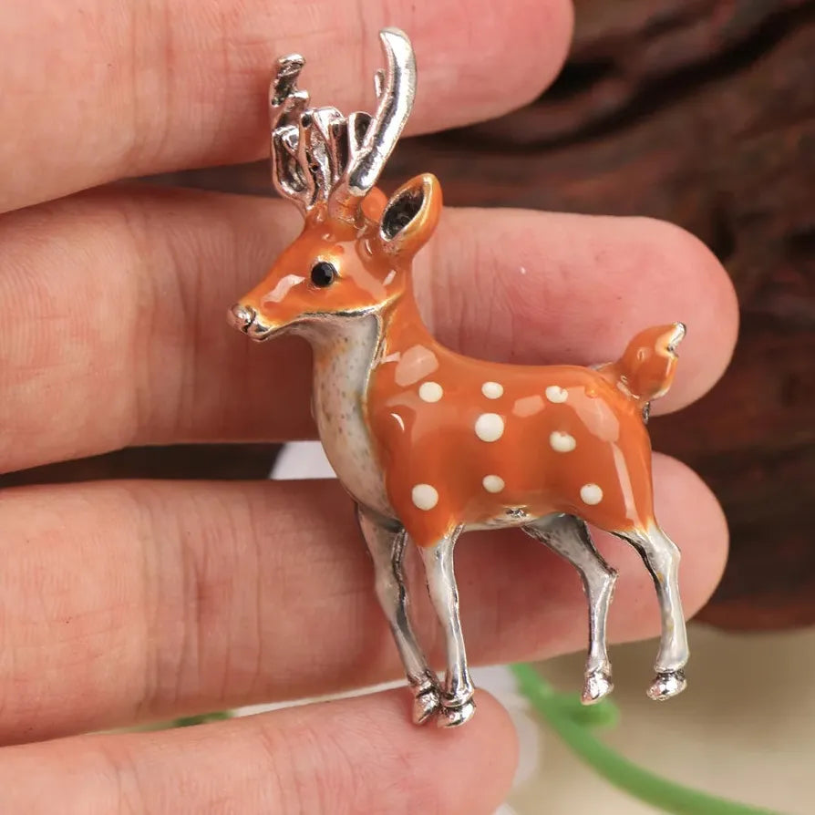 Luxury Sika Deer Brooch Wedding Gift for Men and Women Classic Style