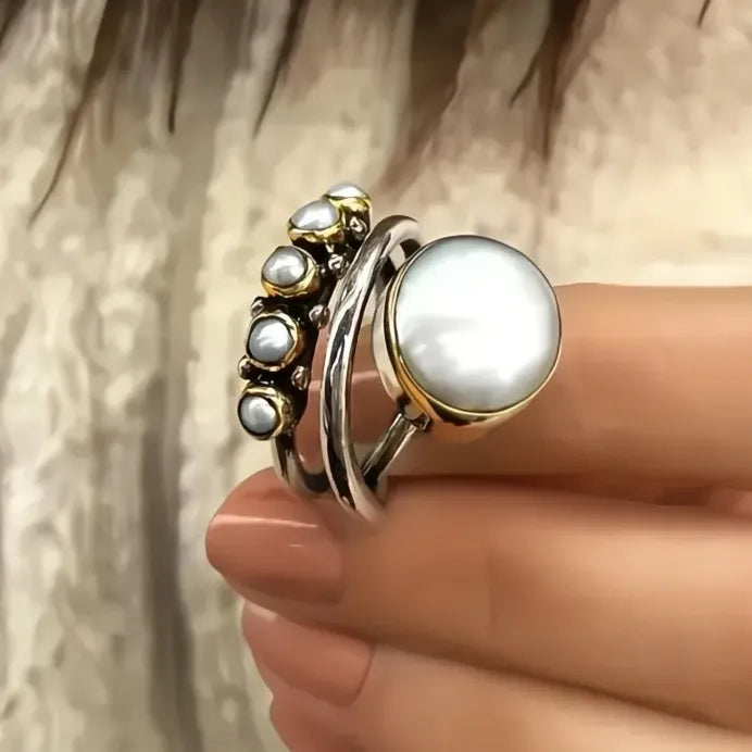 Vintage Two-Tone Metal Ring with Imitation Pearl Geometric Prong Design
