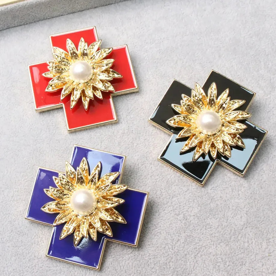 Luxury Floral Cross Brooch for Men and Women Elegant Gift Accessory
