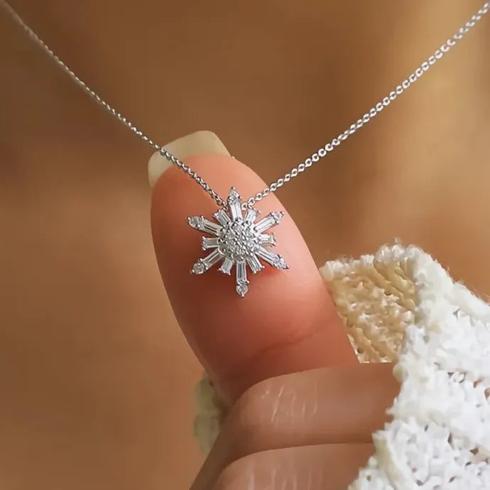 Snowflake Cubic Zirconia Pendant Necklace Copper Alloy Engagement Jewelry