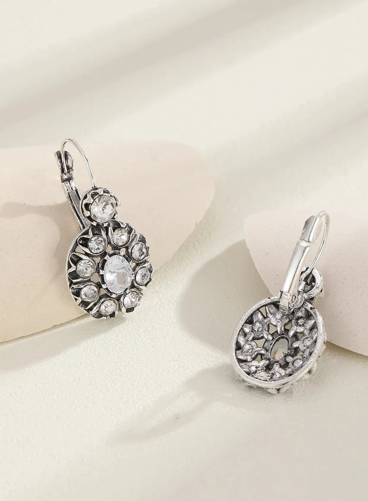 Flower Silvery Wedding Drop Earrings Ladies Fashion Jewelry Zinc Alloy Cubic Zirconia