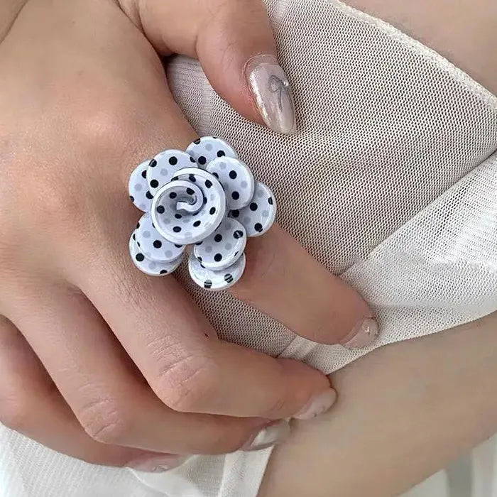 Retro Acrylic 3D Flower Rings for Women Black Polka Dot Leopard Print Gift Jewelry