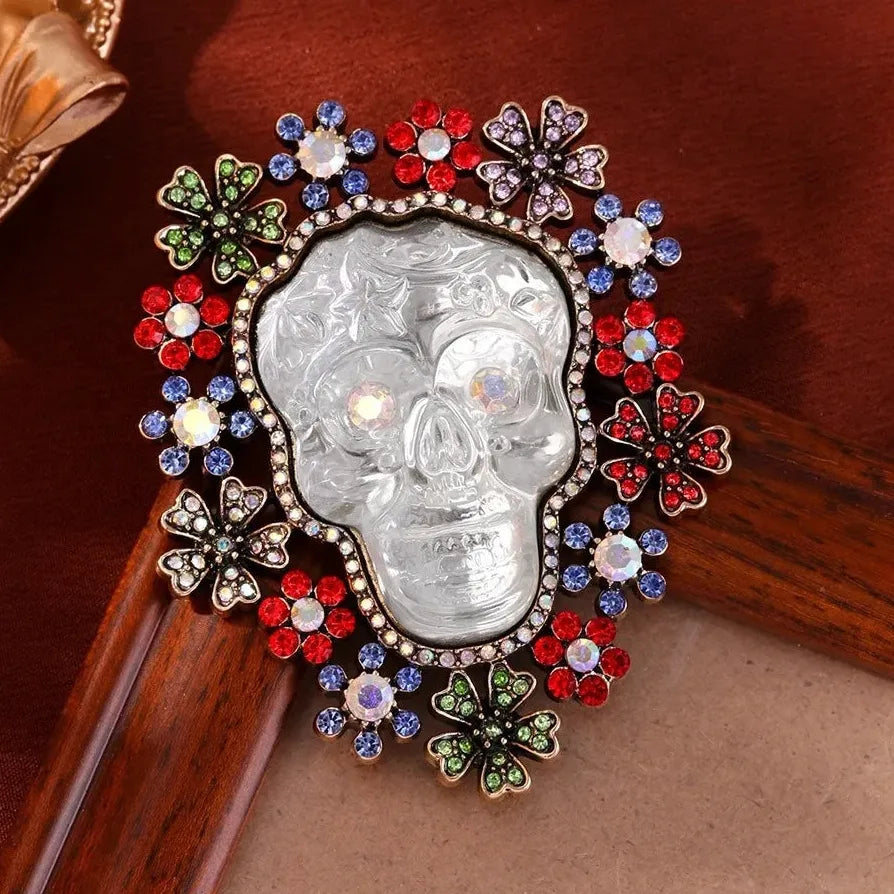 Luxury Halloween Crystal Skull Brooch Pin Jewelry for Women and Men