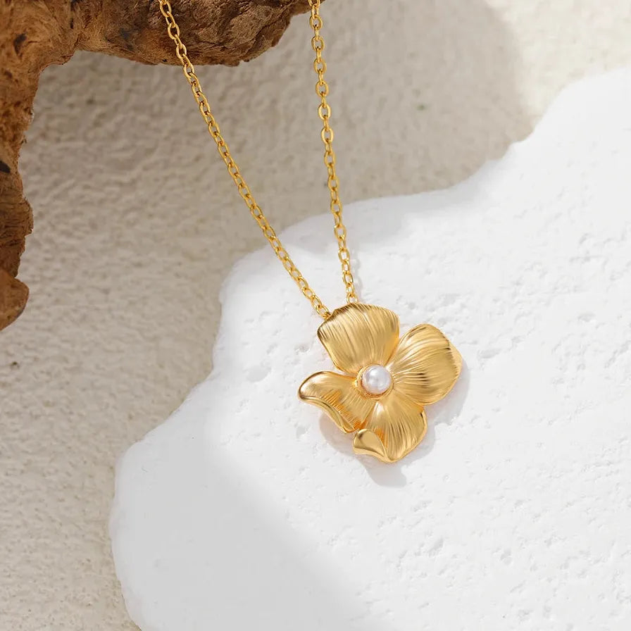 Delicate Twist Petal Pearl Necklace Gold Plated Textured Flower Jewelry Women