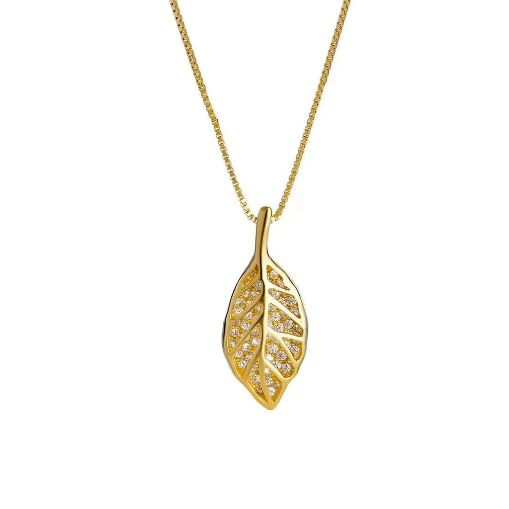 Feather Pendant Zinc Alloy Necklace for Women Elegant Choker Chain
