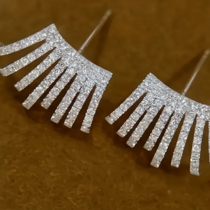 Silver Claw Shaped Cubic Zirconia Stud Earrings for Women Copper Alloy