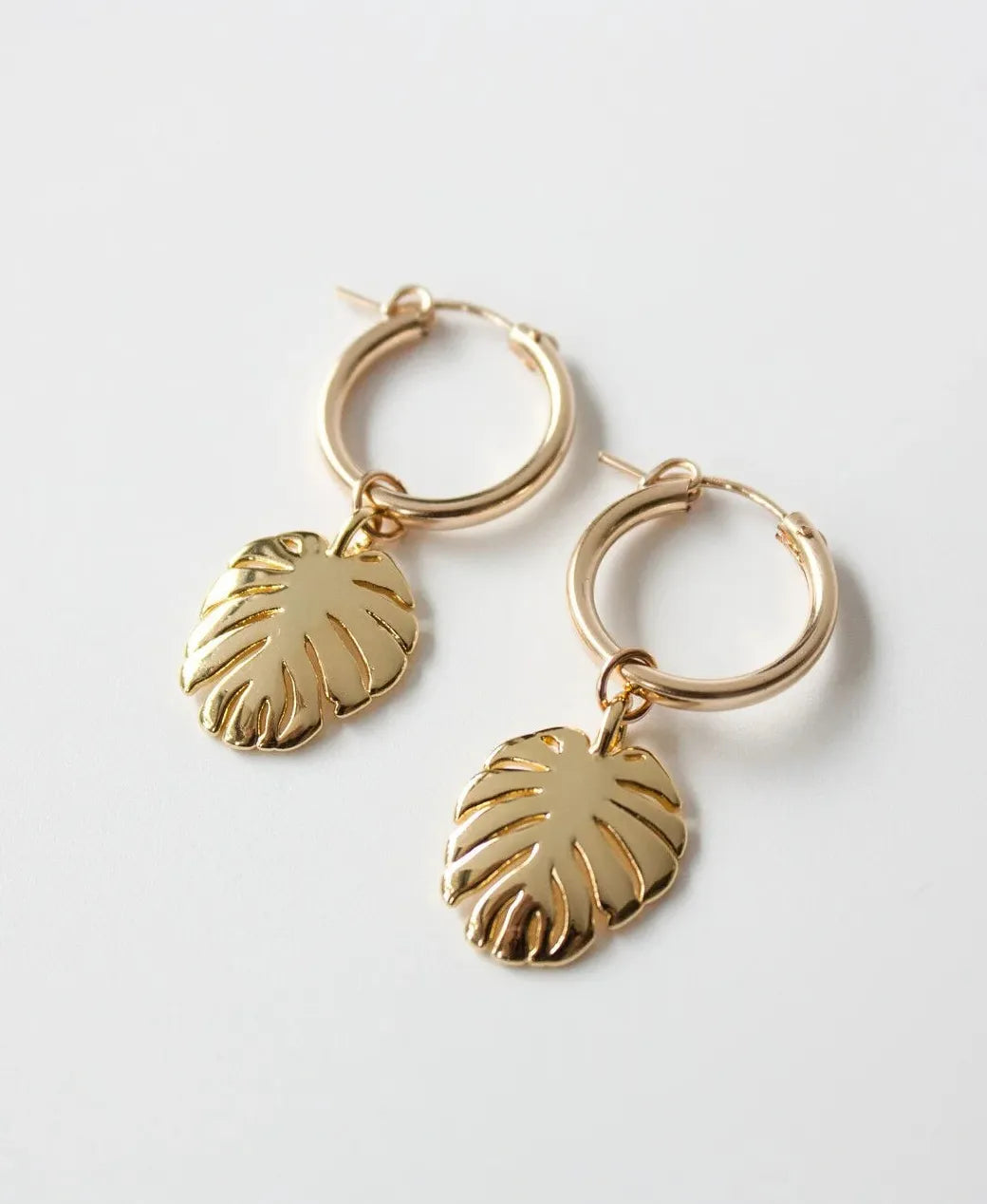 Bohemian Tropical Leaf Pendant Zinc Alloy Earrings for Women and Girls New Style