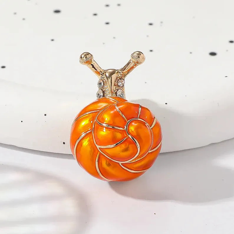 Classic Snail Conch Shell Brooch Pin Jewelry for Men and Women