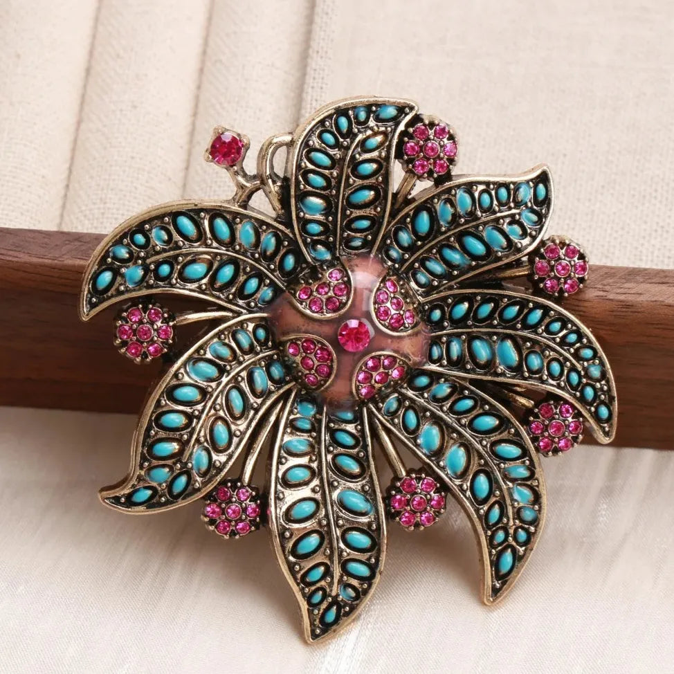 Classic Floral Brooch for Men and Women Wedding Gift Accessory