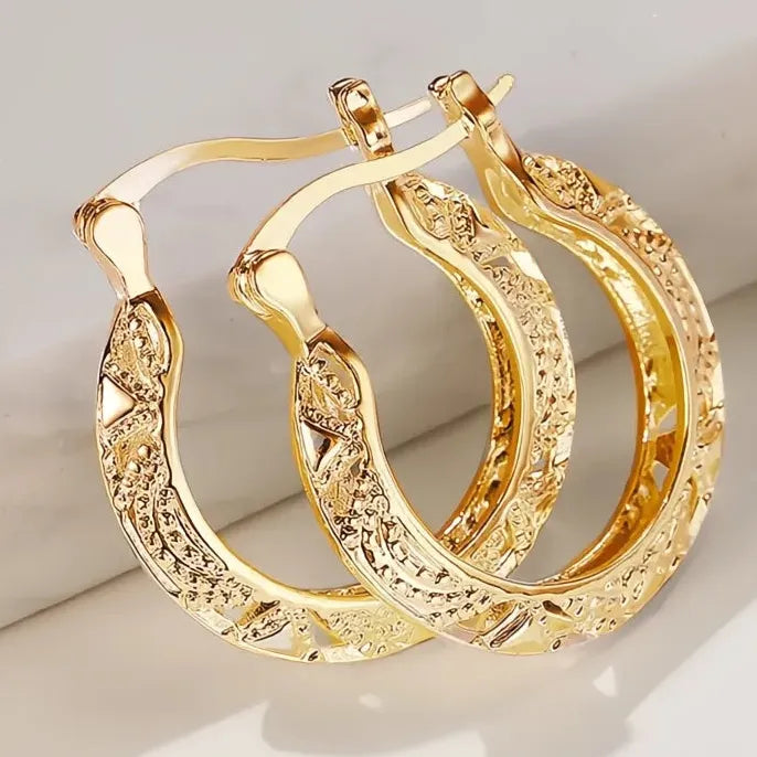 Fancy Hollow Out Pattern Metal Hoop Earrings for Women U Shape Circle Ear Jewelry Modern Fashion