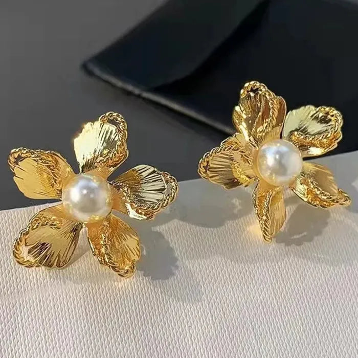 French Elegant Gold Pearl Flower Stud Earrings Vintage Luxury Jewelry