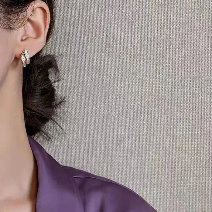 2024 Shell Zircon Arc Metal Stud Earrings Korean Fashion Jewelry Women
