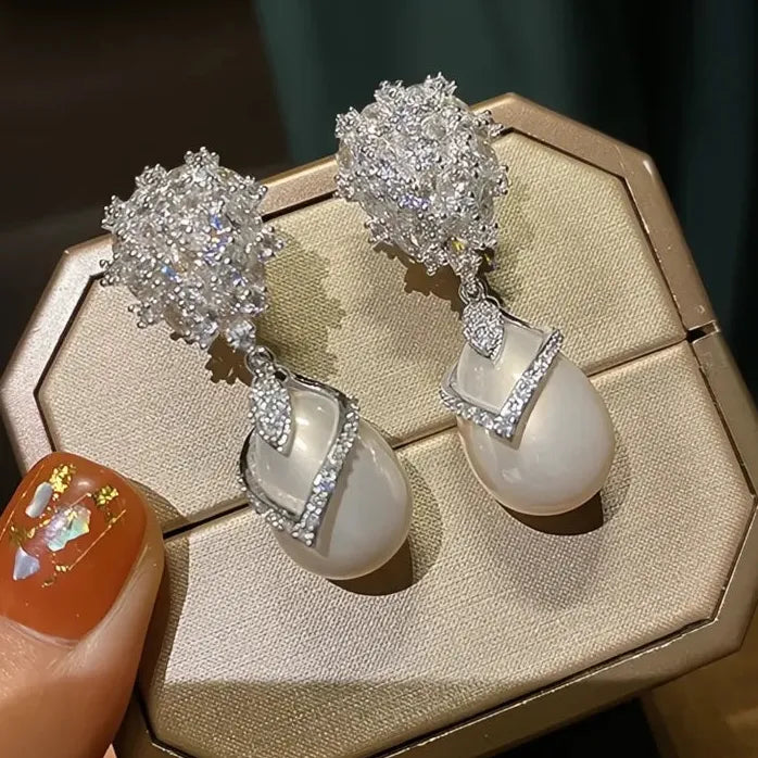 Luxury Simulated Pearl Dangle Earrings with CZ Pendant for Bridal Wedding