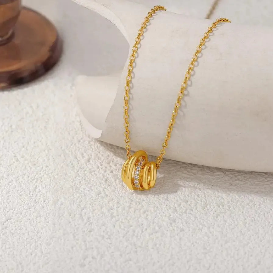 Classic Tiny Polycyclic Multi-Ring Pendant Necklace for Women Stainless Steel Gold Choker
