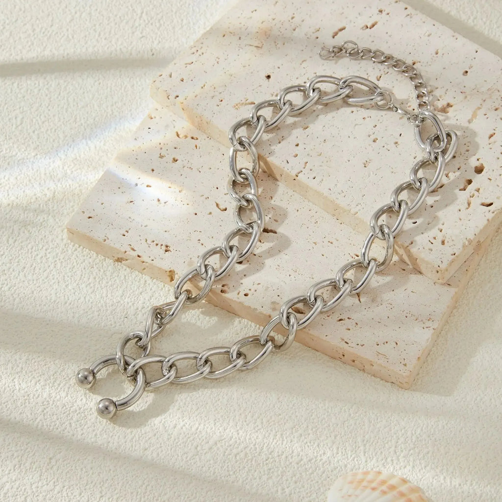 Adjustable Large Zinc Alloy Round Nose Clip Pendant Necklace for Women