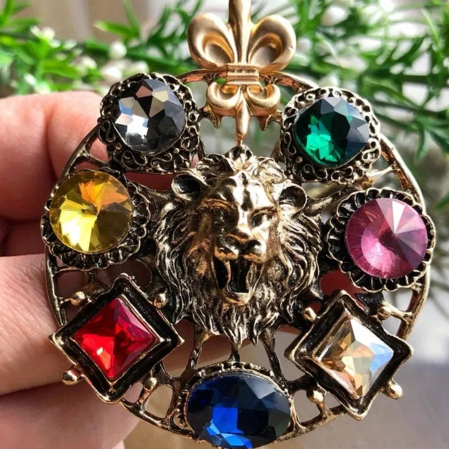 Medieval Lion Brooch Pin Classic Jewelry Gift for Men & Women