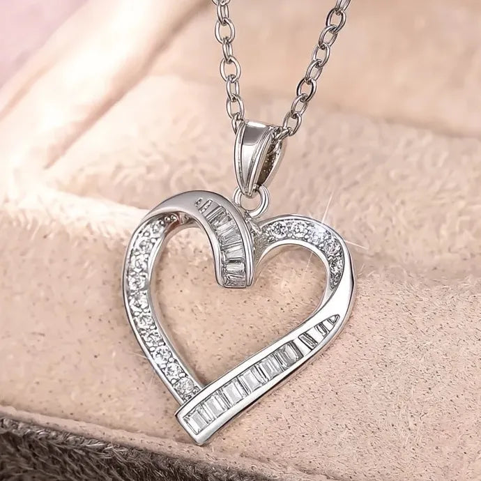 Heart Necklace with Cubic Zirconia Silver Bridal Wedding Jewelry Copper Alloy