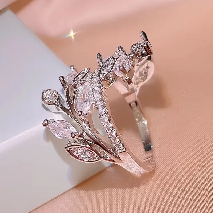 Elegant Leaf Branch Cubic Zirconia Wedding Ring for Women