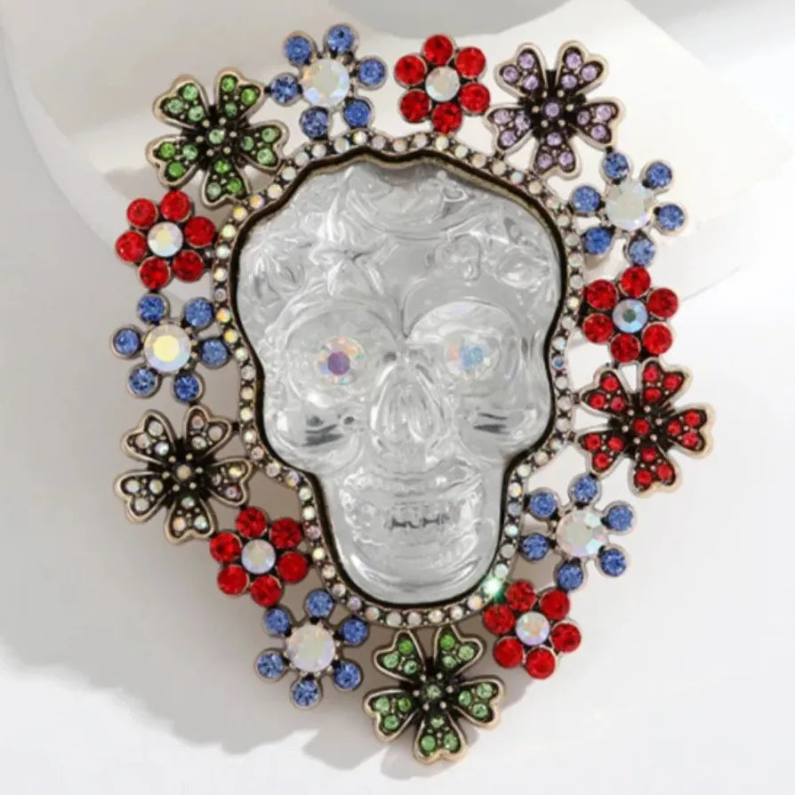 Luxury Halloween Crystal Skull Brooch Pin Jewelry for Women and Men