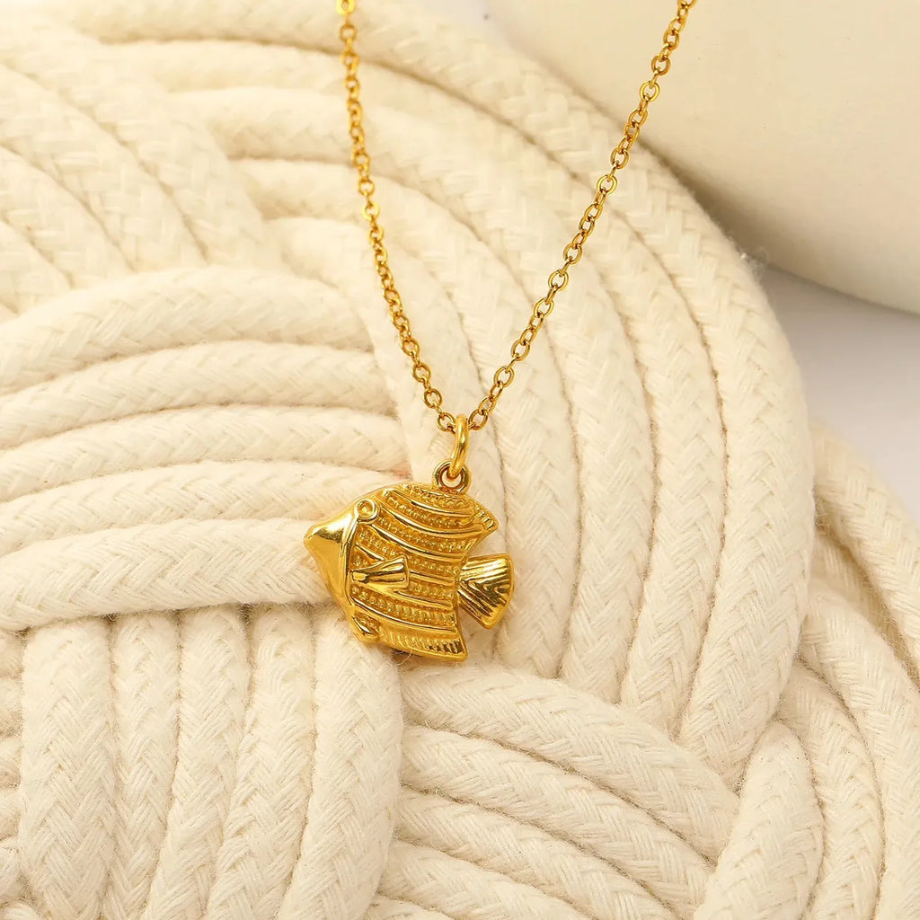 18k Gold Plated Stainless Steel Geometric Pendant Necklace for Women Stylish Gift