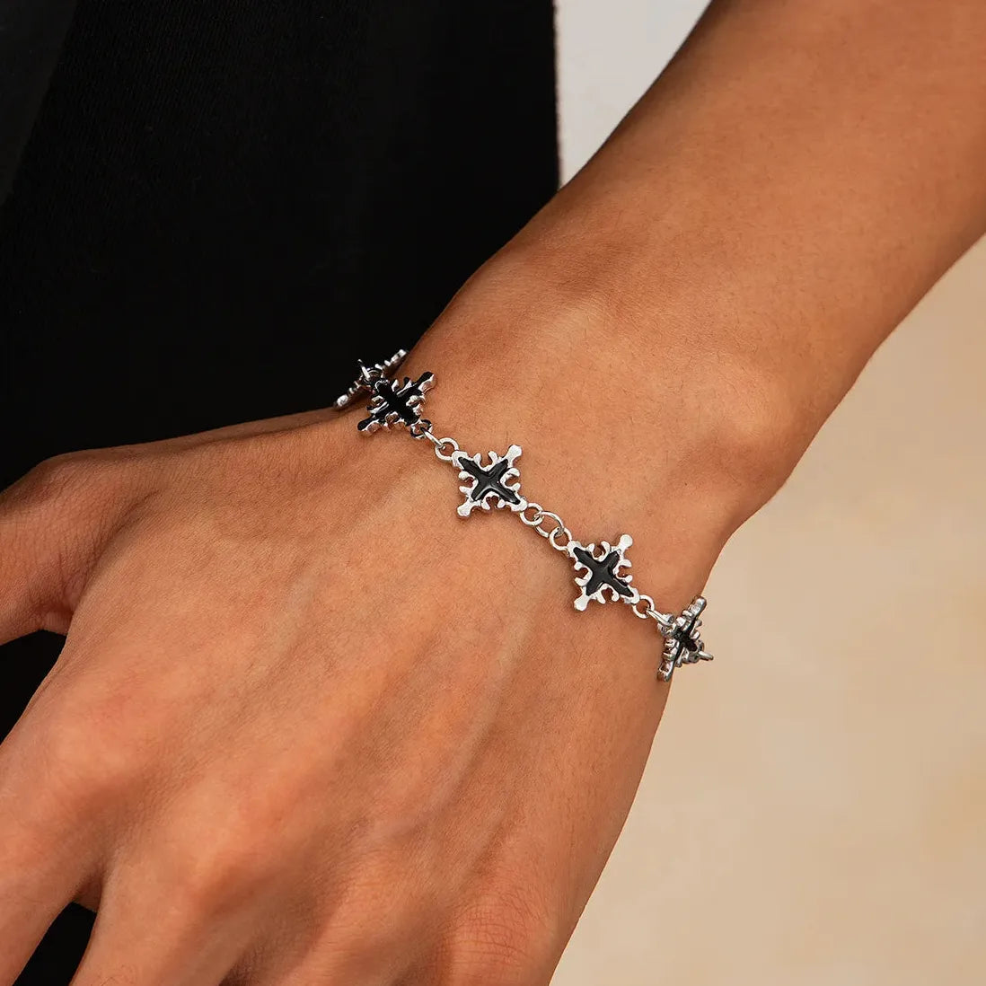 4Pcs Punk Cross Rivet Star Multi-Layer Cuban Chain Bracelet Set for Men Women