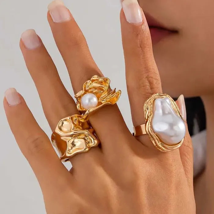 6Pcs Women’s Vintage Gold Pearl Open Rings Set Featuring Crystal Flower Design