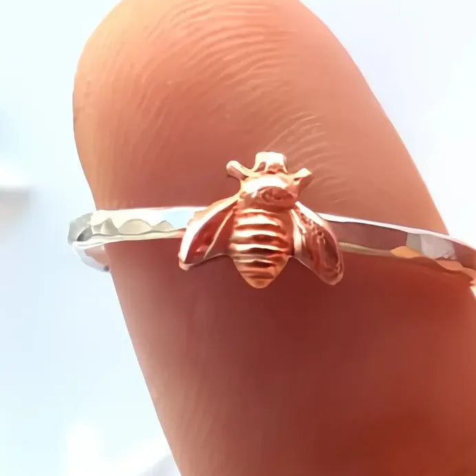 Bee Shape Zinc Alloy Ring for Women and Teens Stylish Fashion Accessory