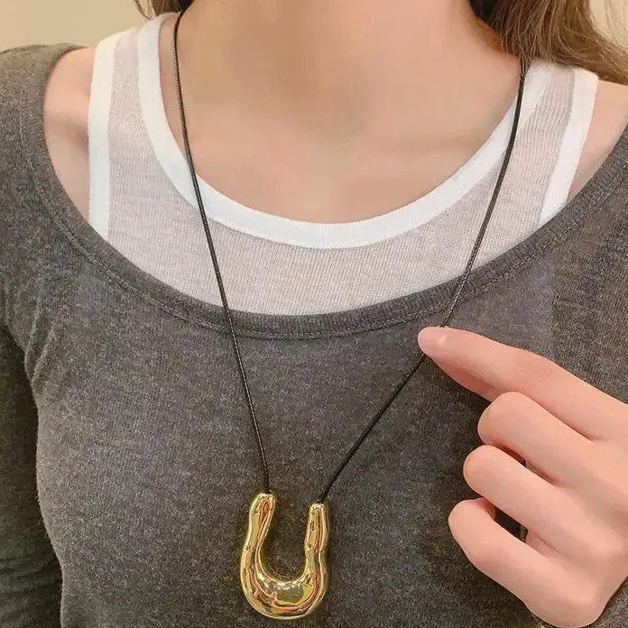 Punk Large High Polish U-Shape Horseshoe Pendant Necklace for Women