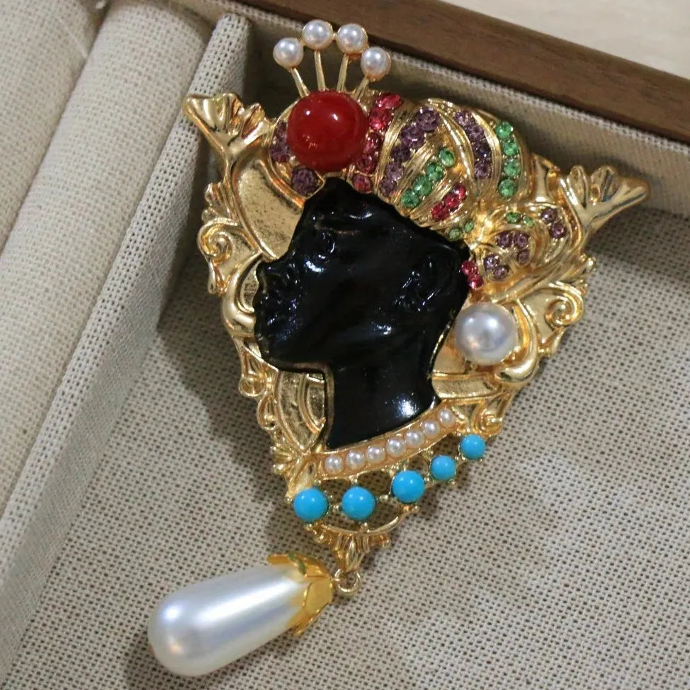 Luxury Egyptian Prince Classic Brooch Pin for Men and Women