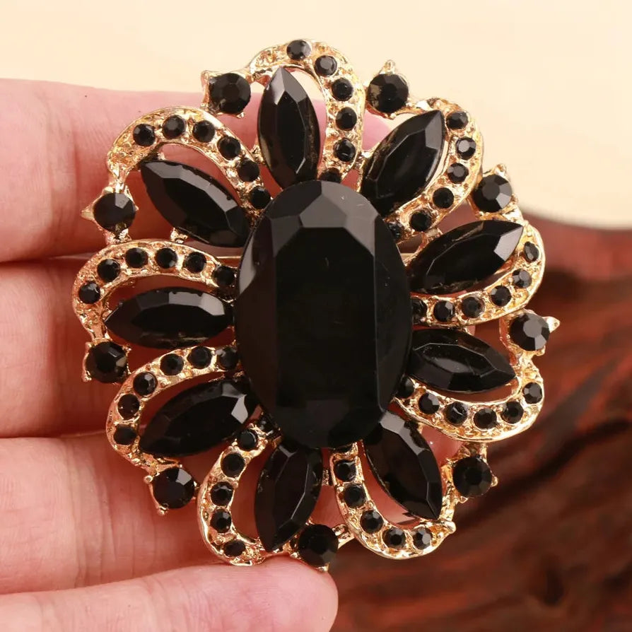 Luxury Openwork Floral Brooch Classic Gift for Men and Women