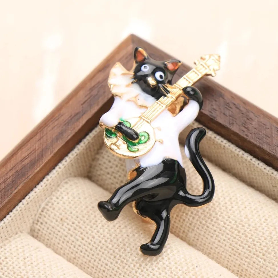 Classic Cat Brooch for Men & Women Wedding Gift Elegant Accessory