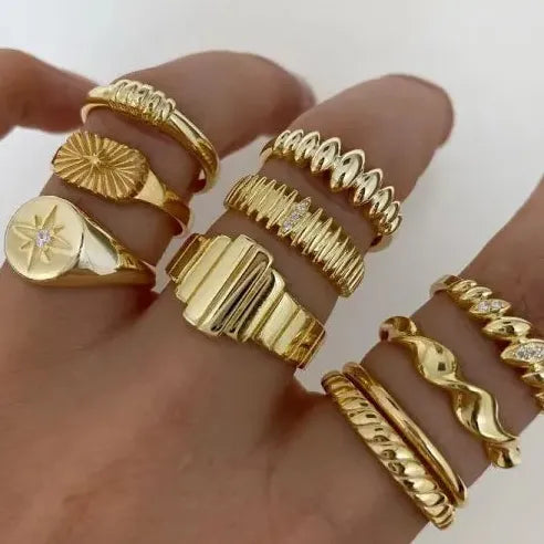 30Pcs Adjustable Vintage Gold Zircon Heart Butterfly Rings Set for Women