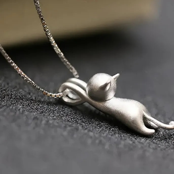 Cute Cat Pendant Necklace for Women Y2K Black White Animal Jewelry Trendy Party Gift