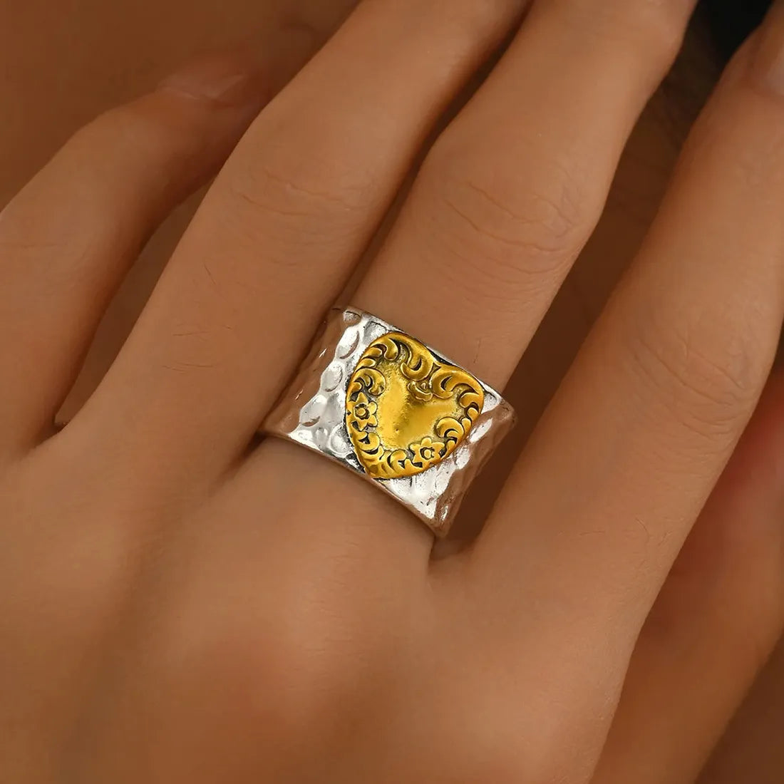 Vintage Irregular Wide Face Zinc Alloy Ring Multi-Color Heart Painting Men’s Jewelry