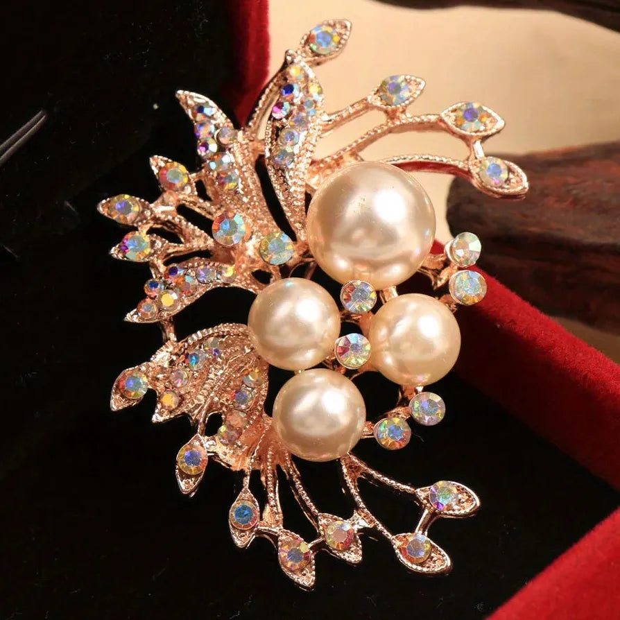 Vintage Classic Flower Brooch Pin Elegant Jewelry Gift for Men Women