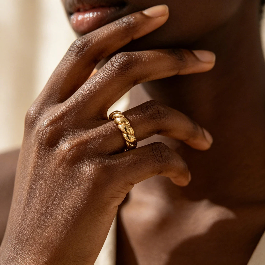 Vintage Gold Plated Copper Geometric Twist Rope Round Knuckle Ring for Women